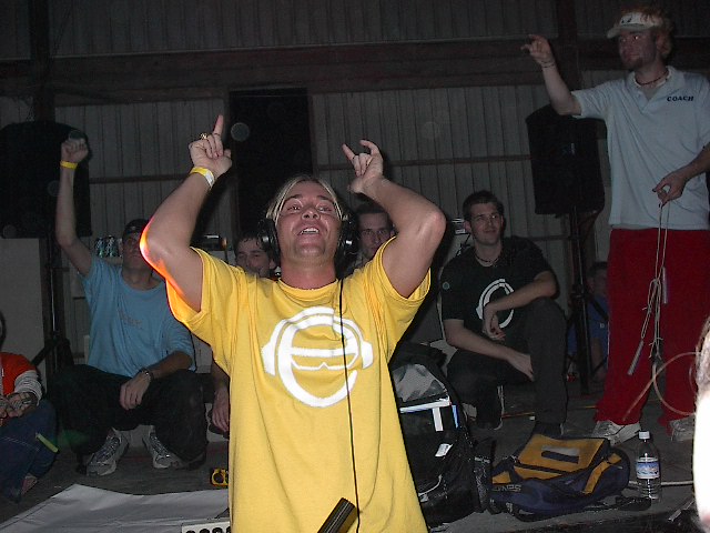 Ron-E-25.JPG 79.9K
