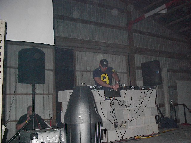 DJ-Icey1.JPG 82.7K
