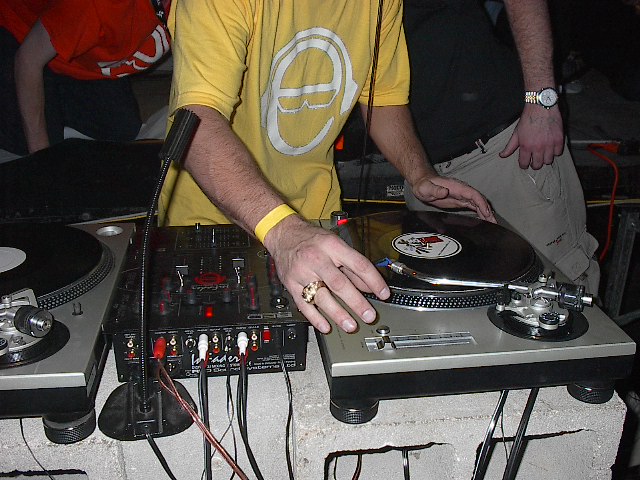 Ron-E-13.JPG 108.2K