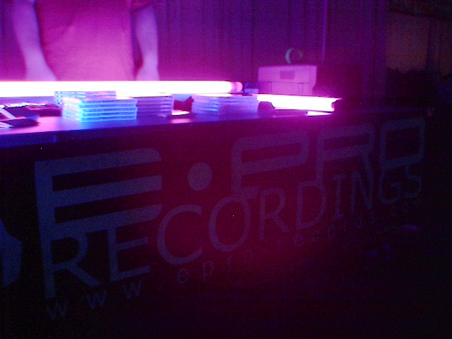 e-pro-booth2.JPG 62.9K