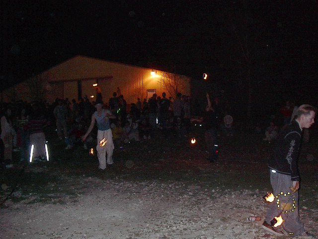 fire-spinners1.JPG 76.2K