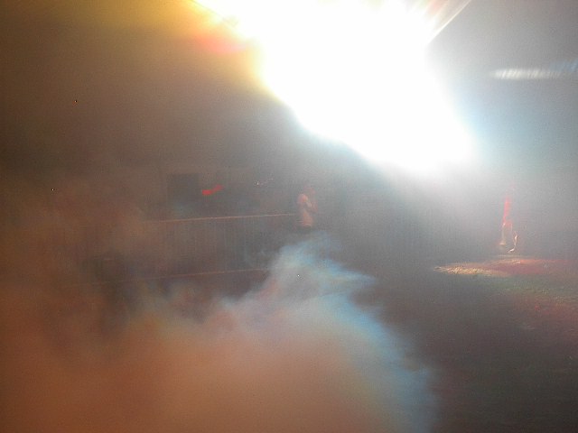smokey-tent.JPG 38.8K